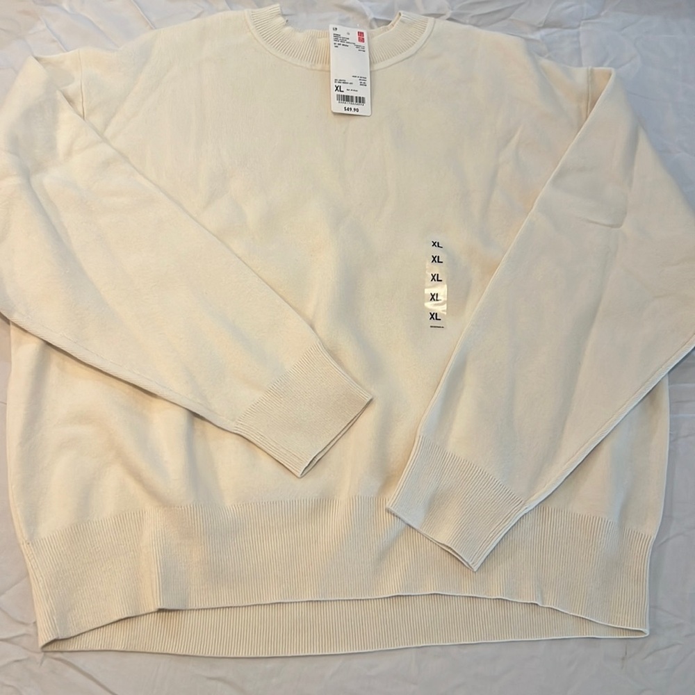 NWT Uniqlo Sweater